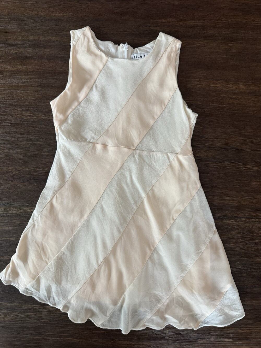 Alice + Olivia Girls Dress 6 Years 100% Silk Beige Peach Formal Elegant Luxury